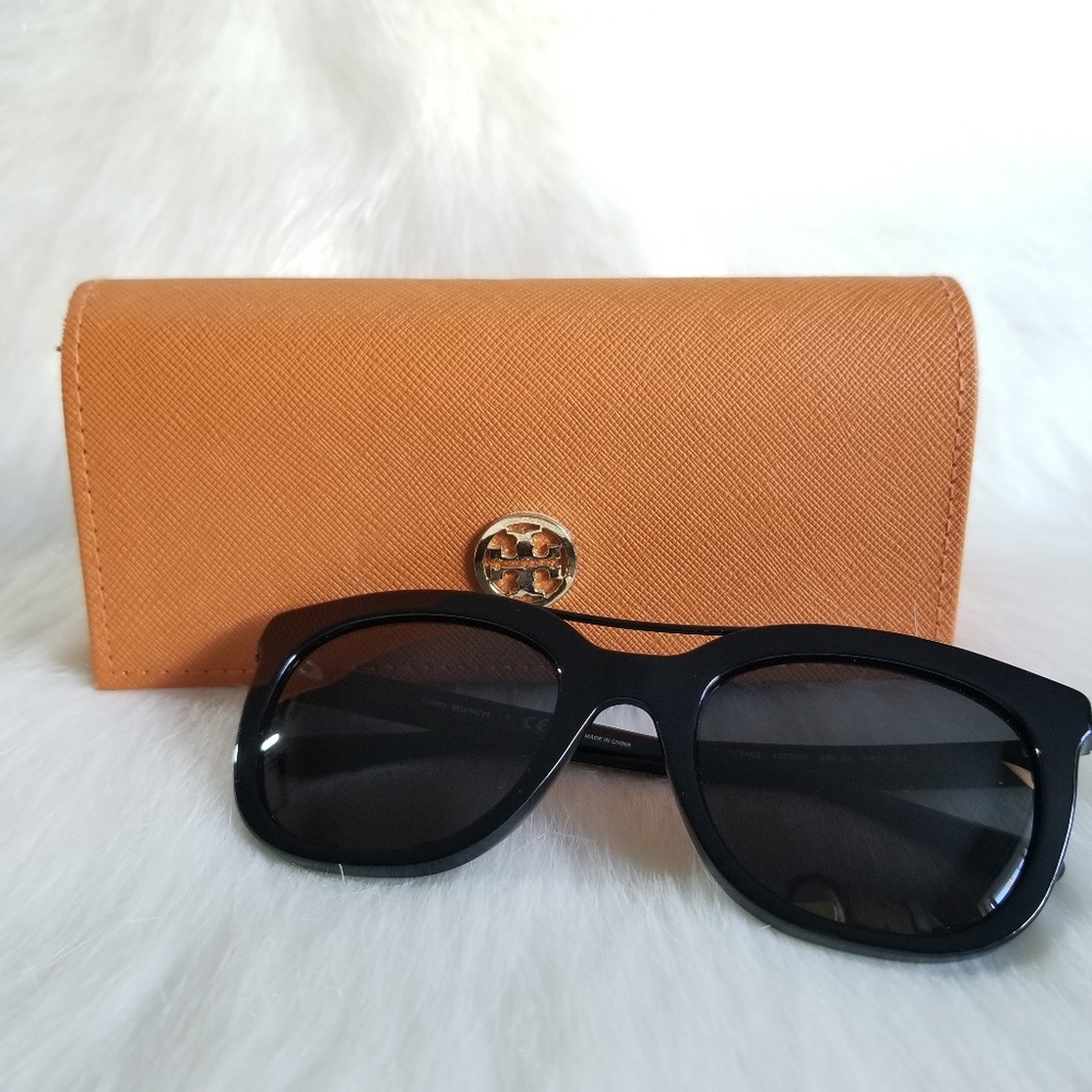 TORY BURCH | Black Sunglasses